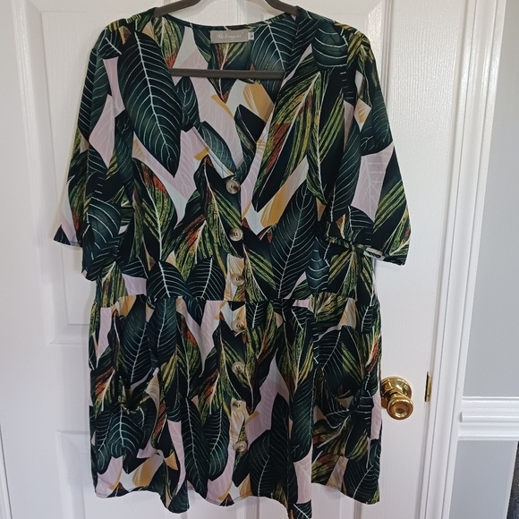 Women’s Tropical Ruffle Shift Dress - Picture 1 of 7
